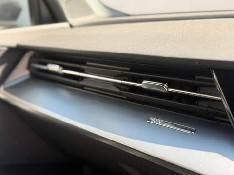 Audi A3 1.4 TFSIe 40 Sport Sportback 5dr Petrol Plug-in Hybrid S Tronic Euro 6 (s/s) 13kWh (204 ps) - U679