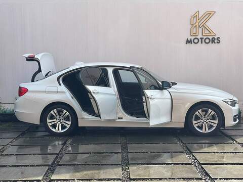 BMW 3 Series 2.0 320d Sport Saloon 4dr Diesel Auto Euro 5 (s/s) (184 ps) - U680