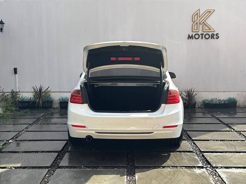 BMW 3 Series 2.0 320d Sport Saloon 4dr Diesel Auto Euro 5 (s/s) (184 ps) - U680