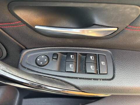 BMW 3 Series 2.0 320d Sport Saloon 4dr Diesel Auto Euro 5 (s/s) (184 ps) - U680
