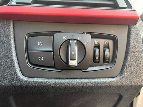 BMW 3 Series 2.0 320d Sport Saloon 4dr Diesel Auto Euro 5 (s/s) (184 ps) - U680