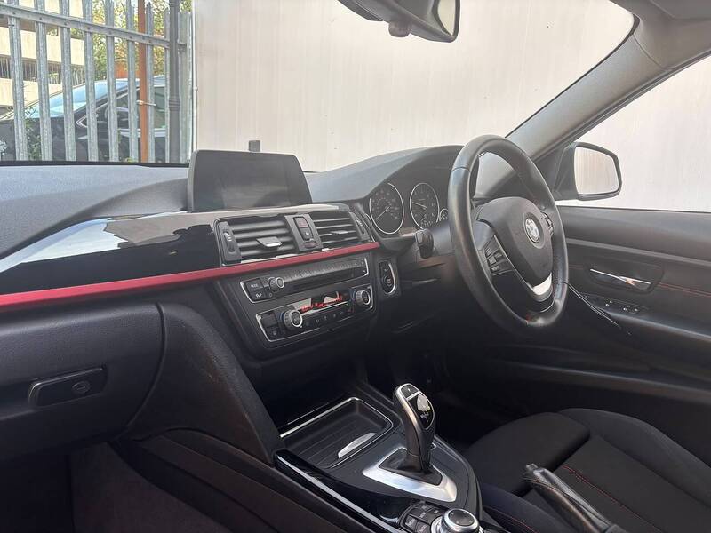 BMW 3 Series 2.0 320d Sport Saloon 4dr Diesel Auto Euro 5 (s/s) (184 ps) - U680