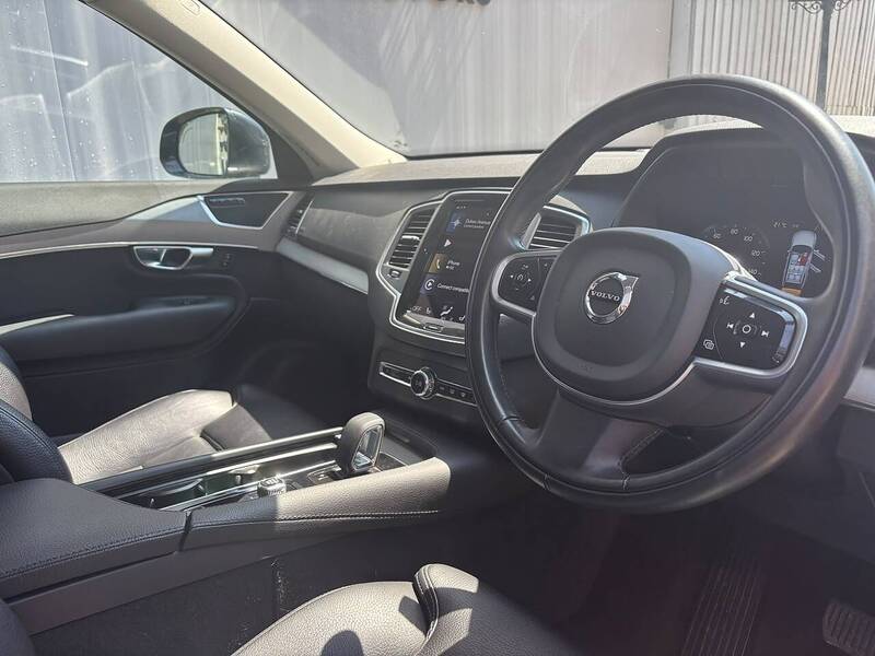 Volvo XC90 B5 MHEV Core - U681
