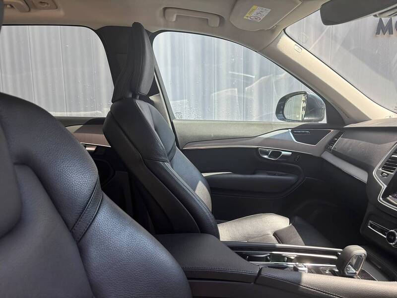 Volvo XC90 B5 MHEV Core - U681