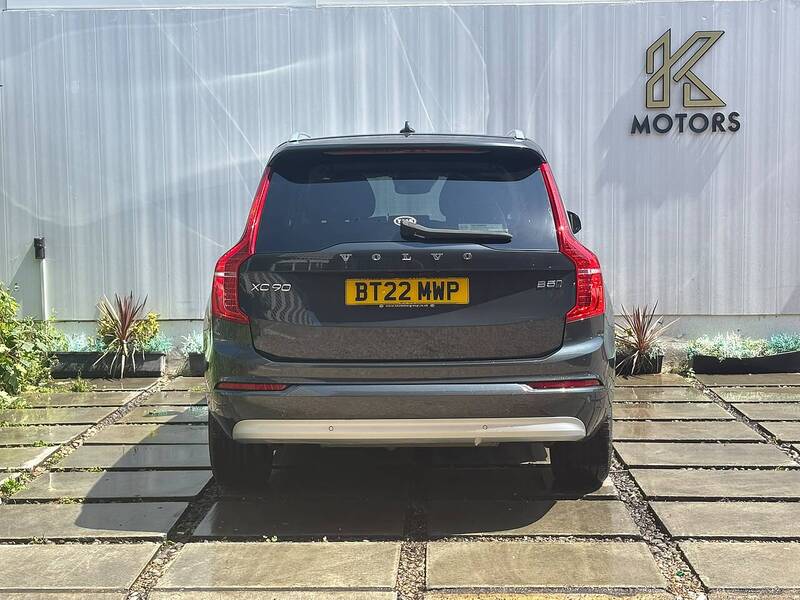 Volvo XC90 B5 MHEV Core - U681