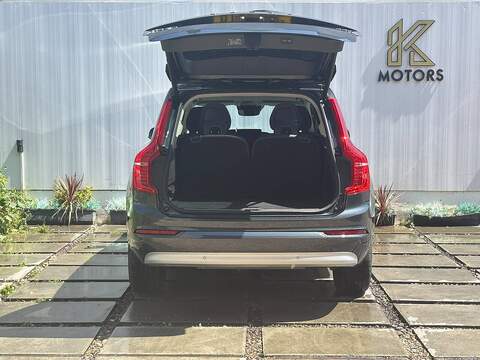 Volvo XC90 B5 MHEV Core - U681