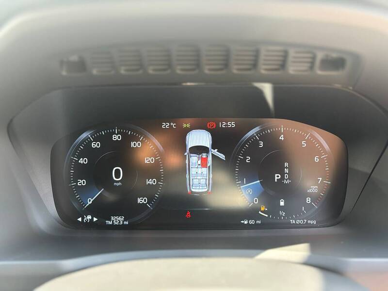 Volvo XC90 B5 MHEV Core - U681