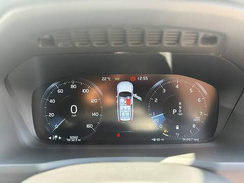 Volvo XC90 B5 MHEV Core - U681