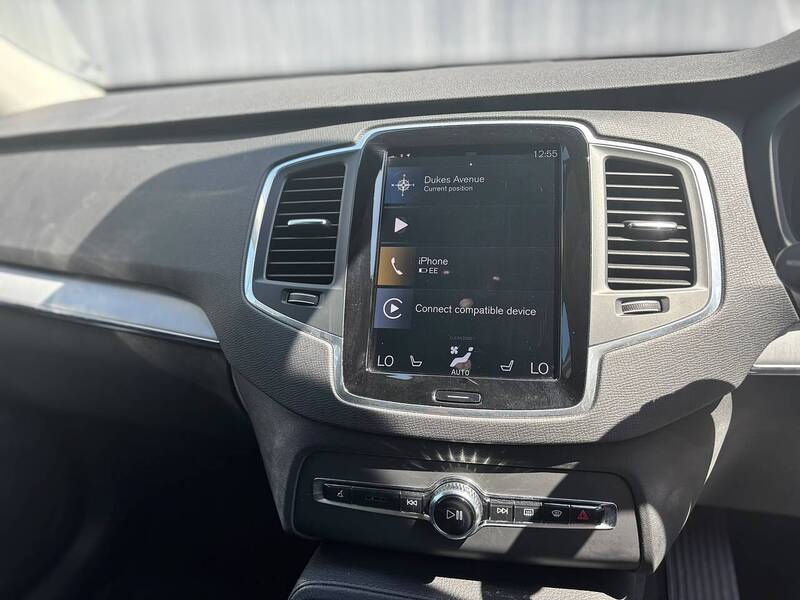 Volvo XC90 B5 MHEV Core - U681