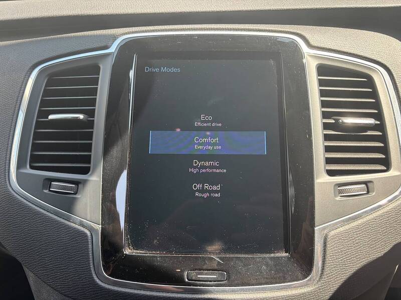 Volvo XC90 B5 MHEV Core - U681