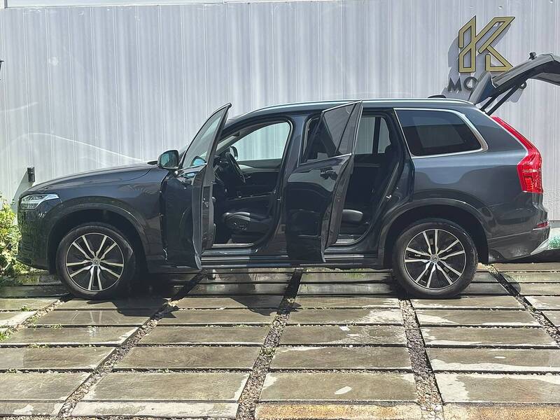 Volvo XC90 B5 MHEV Core - U681