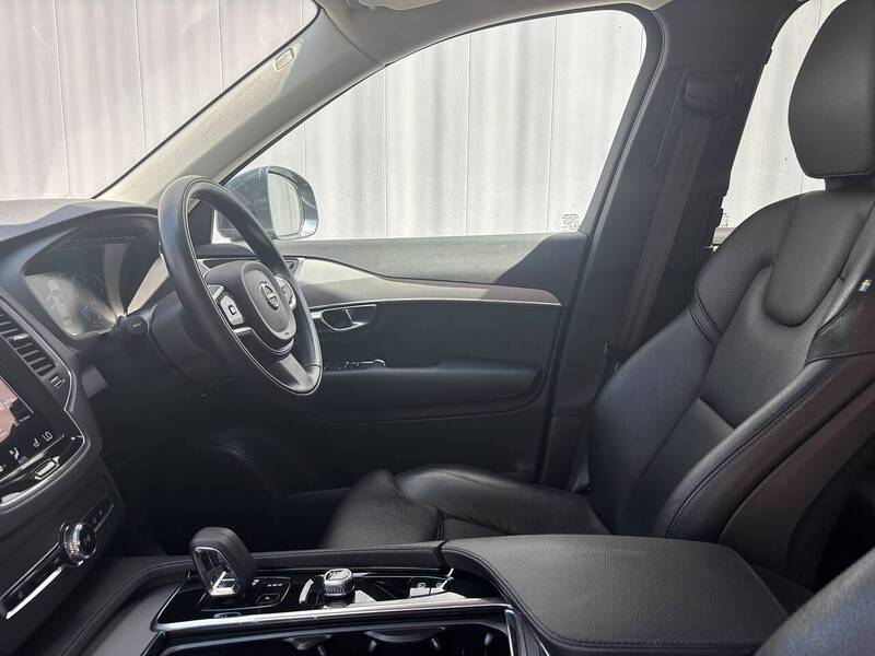 Volvo XC90 B5 MHEV Core - U681