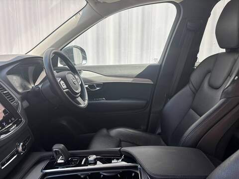 Volvo XC90 B5 MHEV Core - U681