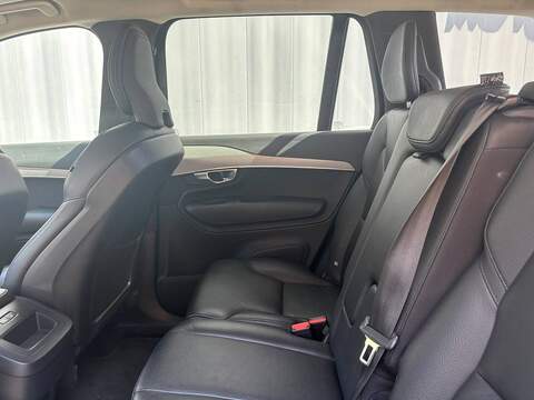 Volvo XC90 B5 MHEV Core - U681