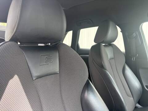 Audi A3 1.5 TFSI CoD 35 Black Edition Sportback 5dr Petrol Manual Euro 6 (s/s) (150 ps) - U686