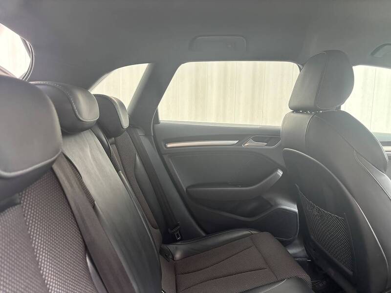 Audi A3 1.5 TFSI CoD 35 Black Edition Sportback 5dr Petrol Manual Euro 6 (s/s) (150 ps) - U686