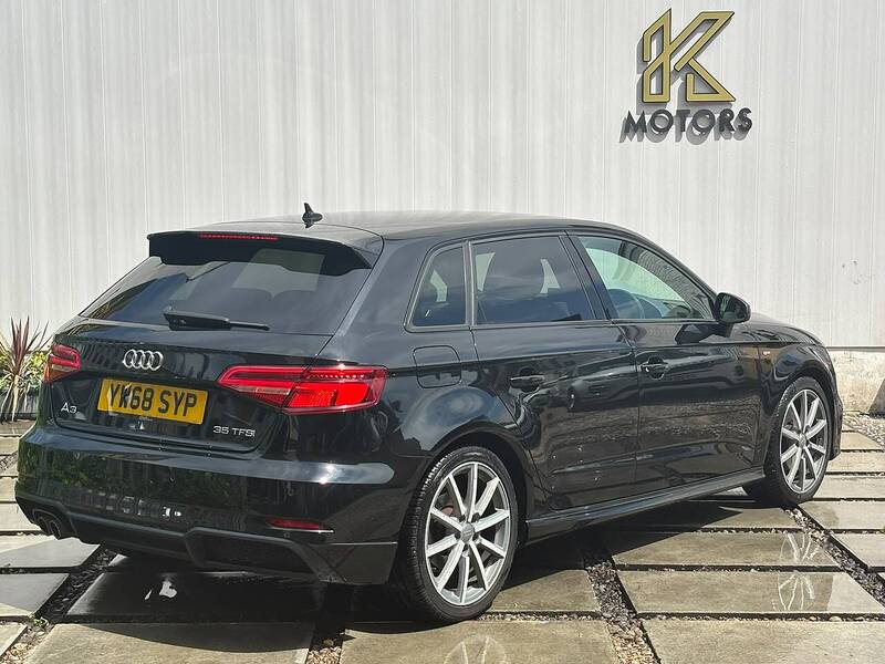 Audi A3 1.5 TFSI CoD 35 Black Edition Sportback 5dr Petrol Manual Euro 6 (s/s) (150 ps) - U686