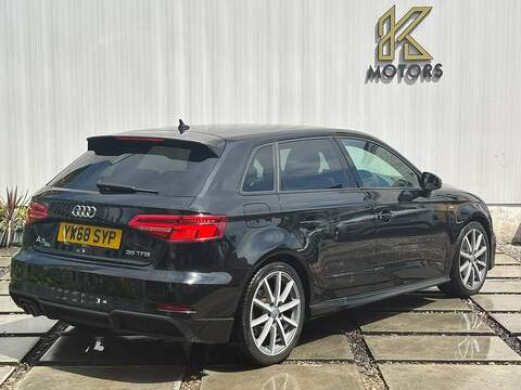 Audi A3 1.5 TFSI CoD 35 Black Edition Sportback 5dr Petrol Manual Euro 6 (s/s) (150 ps) - U686