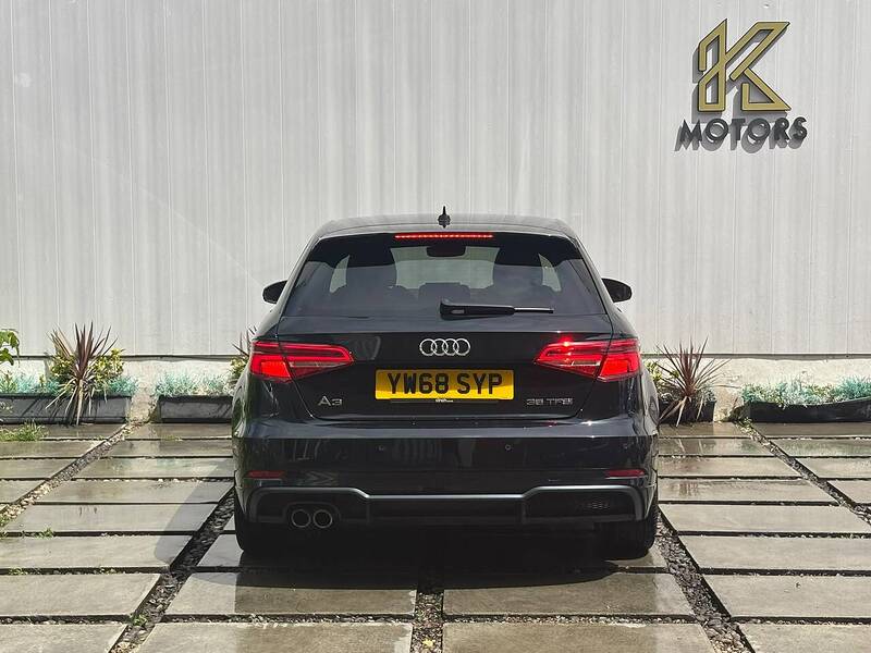 Audi A3 1.5 TFSI CoD 35 Black Edition Sportback 5dr Petrol Manual Euro 6 (s/s) (150 ps) - U686