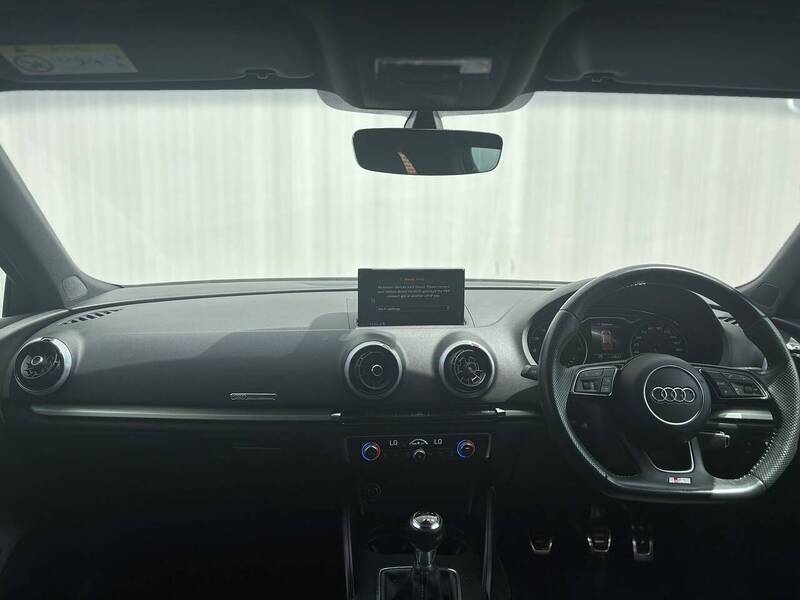 Audi A3 1.5 TFSI CoD 35 Black Edition Sportback 5dr Petrol Manual Euro 6 (s/s) (150 ps) - U686