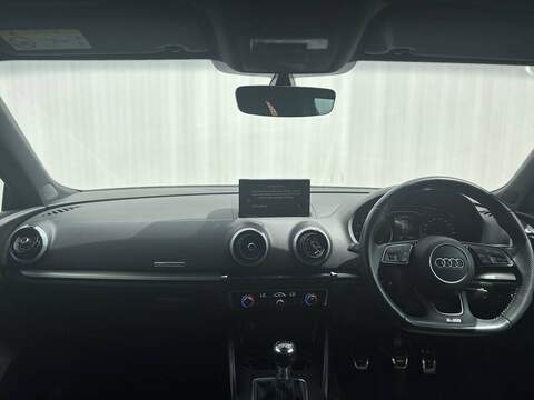 Audi A3 1.5 TFSI CoD 35 Black Edition Sportback 5dr Petrol Manual Euro 6 (s/s) (150 ps) - U686