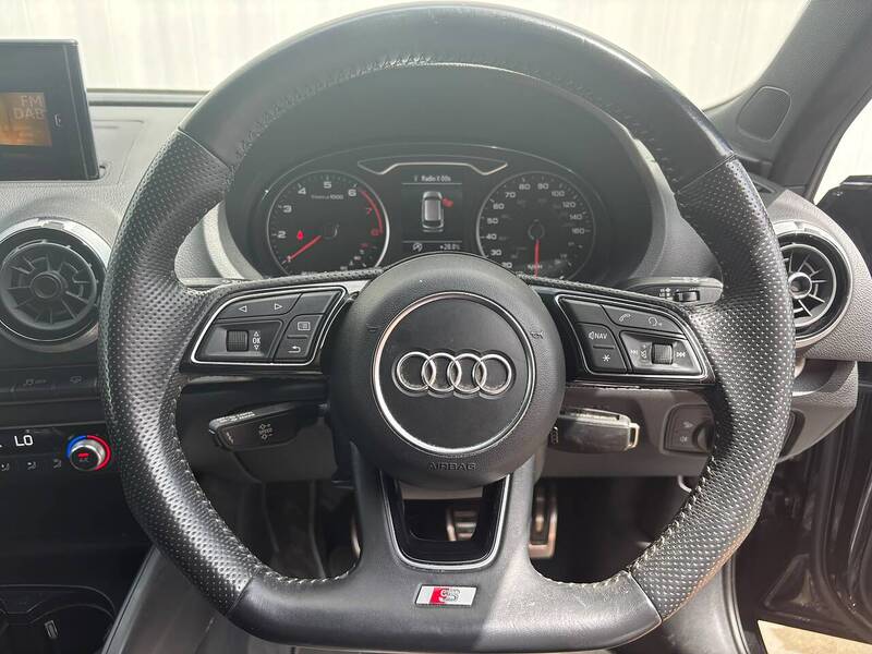 Audi A3 1.5 TFSI CoD 35 Black Edition Sportback 5dr Petrol Manual Euro 6 (s/s) (150 ps) - U686