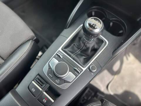 Audi A3 1.5 TFSI CoD 35 Black Edition Sportback 5dr Petrol Manual Euro 6 (s/s) (150 ps) - U686