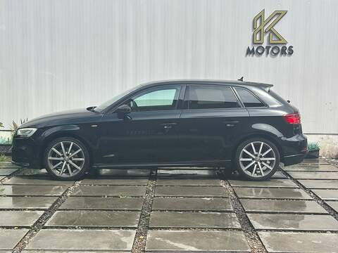 Audi A3 1.5 TFSI CoD 35 Black Edition Sportback 5dr Petrol Manual Euro 6 (s/s) (150 ps) - U686