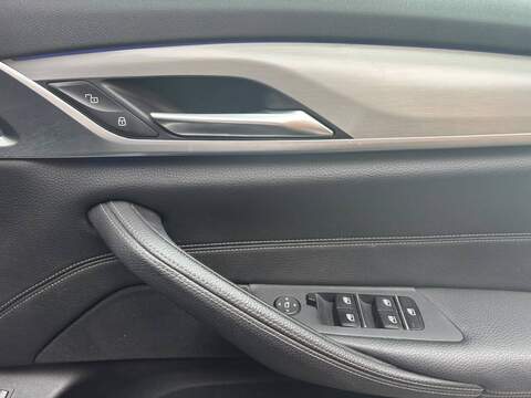BMW 5 Series 2.0 520i GPF SE Saloon 4dr Petrol Auto Euro 6 (s/s) (184 ps) - U693