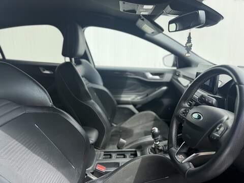Ford Focus 2.3T EcoBoost ST Hatchback 5dr Petrol Manual Euro 6 (s/s) (280 ps) - U699