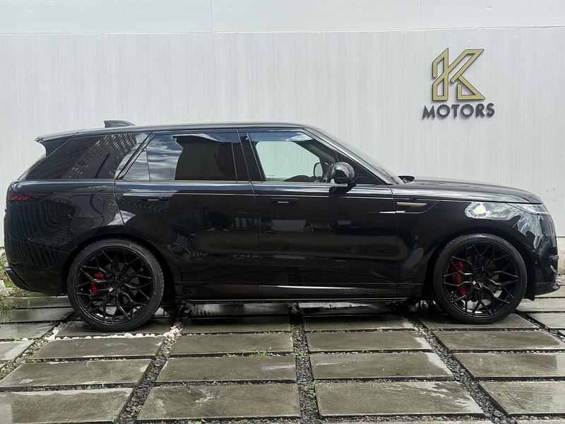 Land Rover Range Rover Sport 3.0 D300 MHEV Dynamic SE SUV 5dr Diesel Auto 4WD Euro 6 (s/s) (300 ps) - U701