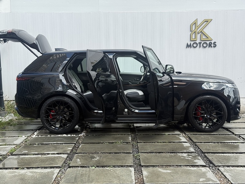 Land Rover Range Rover Sport 3.0 D300 MHEV Dynamic SE SUV 5dr Diesel Auto 4WD Euro 6 (s/s) (300 ps) - U701