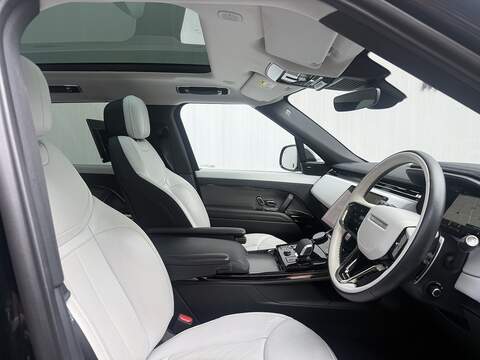 Land Rover Range Rover Sport 3.0 D300 MHEV Dynamic SE SUV 5dr Diesel Auto 4WD Euro 6 (s/s) (300 ps) - U701