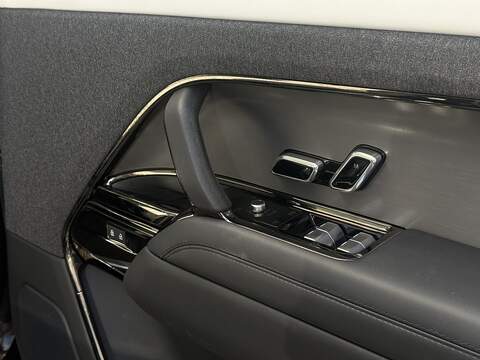 Land Rover Range Rover Sport 3.0 D300 MHEV Dynamic SE SUV 5dr Diesel Auto 4WD Euro 6 (s/s) (300 ps) - U701