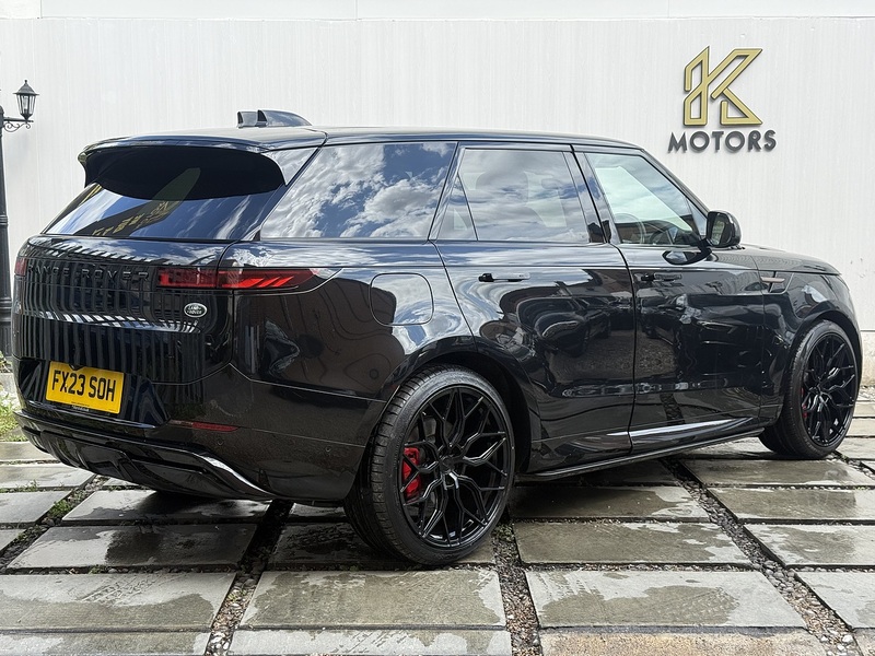 Land Rover Range Rover Sport 3.0 D300 MHEV Dynamic SE SUV 5dr Diesel Auto 4WD Euro 6 (s/s) (300 ps) - U701