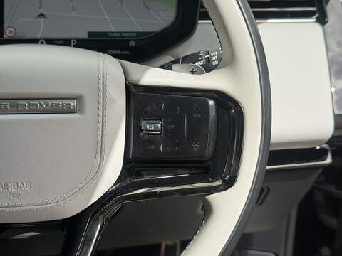 Land Rover Range Rover Sport 3.0 D300 MHEV Dynamic SE SUV 5dr Diesel Auto 4WD Euro 6 (s/s) (300 ps) - U701