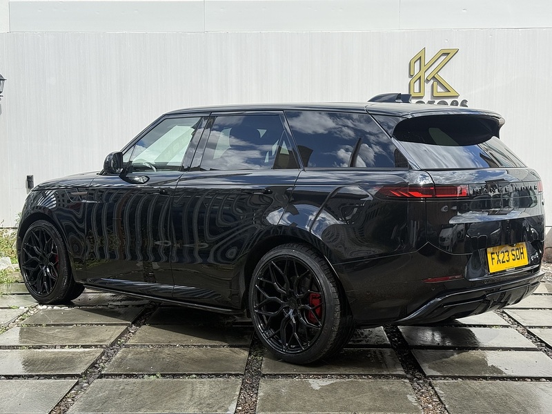 Land Rover Range Rover Sport 3.0 D300 MHEV Dynamic SE SUV 5dr Diesel Auto 4WD Euro 6 (s/s) (300 ps) - U701
