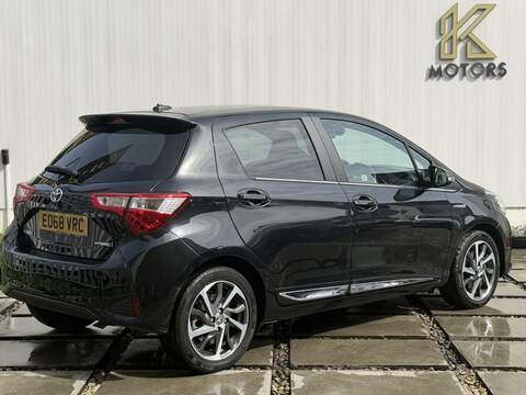 Toyota Yaris 1.5 VVT-h Excel Hatchback 5dr Petrol Hybrid E-CVT Euro 6 (s/s) (15in Alloy) (100 ps) - U702