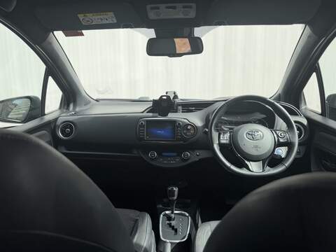 Toyota Yaris 1.5 VVT-h Excel Hatchback 5dr Petrol Hybrid E-CVT Euro 6 (s/s) (15in Alloy) (100 ps) - U702