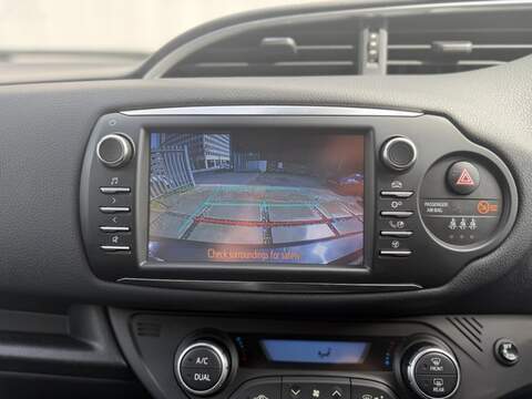 Toyota Yaris 1.5 VVT-h Excel Hatchback 5dr Petrol Hybrid E-CVT Euro 6 (s/s) (15in Alloy) (100 ps) - U702