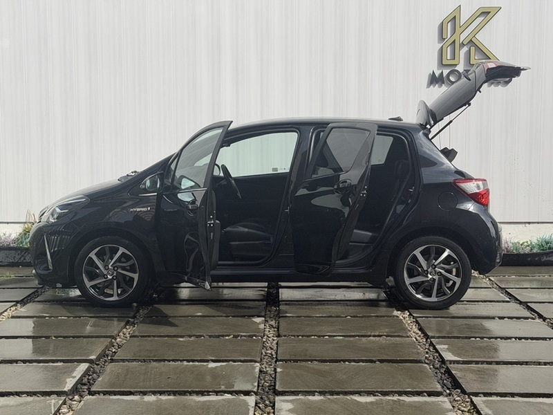 Toyota Yaris 1.5 VVT-h Excel Hatchback 5dr Petrol Hybrid E-CVT Euro 6 (s/s) (15in Alloy) (100 ps) - U702