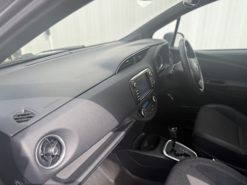 Toyota Yaris 1.5 VVT-h Excel Hatchback 5dr Petrol Hybrid E-CVT Euro 6 (s/s) (15in Alloy) (100 ps) - U702