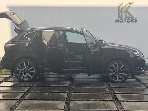 Nissan Qashqai 1.2 DIG-T Tekna SUV 5dr Petrol XTRON 2WD Euro 6 (s/s) (115 ps) - U703
