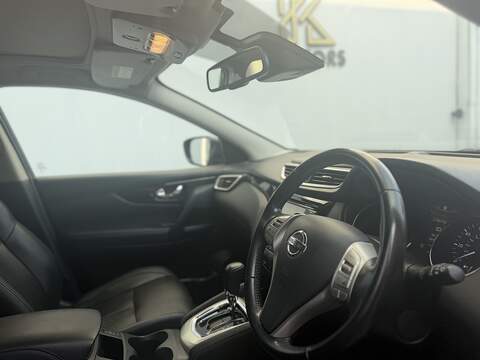 Nissan Qashqai 1.2 DIG-T Tekna SUV 5dr Petrol XTRON 2WD Euro 6 (s/s) (115 ps) - U703