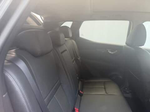 Nissan Qashqai 1.2 DIG-T Tekna SUV 5dr Petrol XTRON 2WD Euro 6 (s/s) (115 ps) - U703