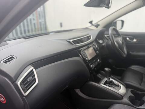 Nissan Qashqai 1.2 DIG-T Tekna SUV 5dr Petrol XTRON 2WD Euro 6 (s/s) (115 ps) - U703