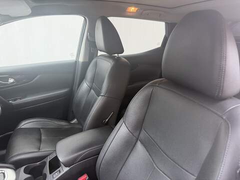 Nissan Qashqai 1.2 DIG-T Tekna SUV 5dr Petrol XTRON 2WD Euro 6 (s/s) (115 ps) - U703