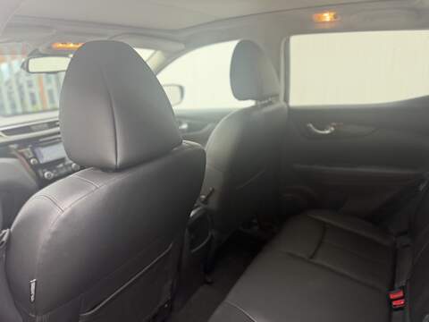 Nissan Qashqai 1.2 DIG-T Tekna SUV 5dr Petrol XTRON 2WD Euro 6 (s/s) (115 ps) - U703