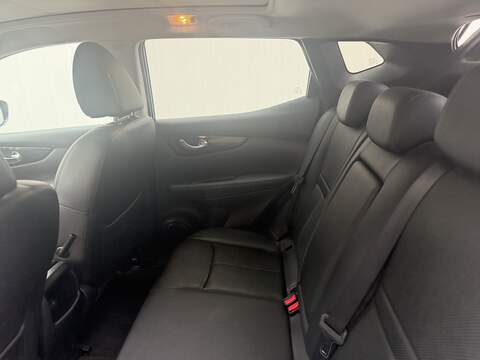 Nissan Qashqai 1.2 DIG-T Tekna SUV 5dr Petrol XTRON 2WD Euro 6 (s/s) (115 ps) - U703