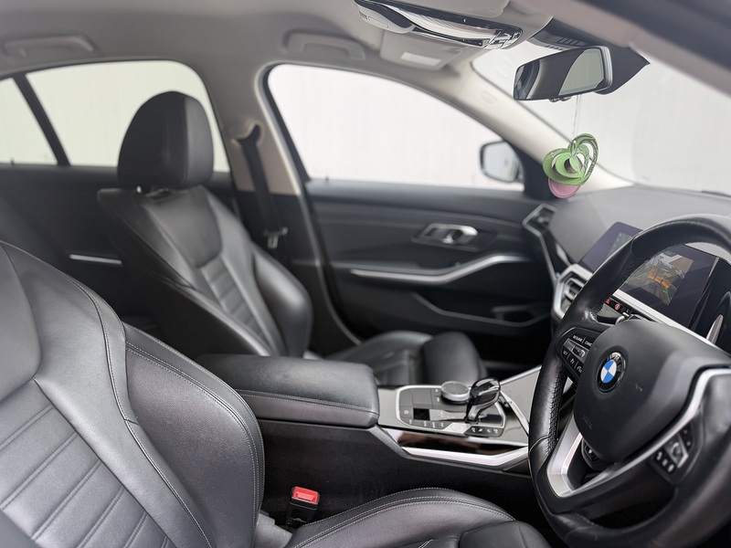 BMW 3 Series 2.0 320d Sport Saloon 4dr Diesel Auto Euro 6 (s/s) (190 ps) - U705